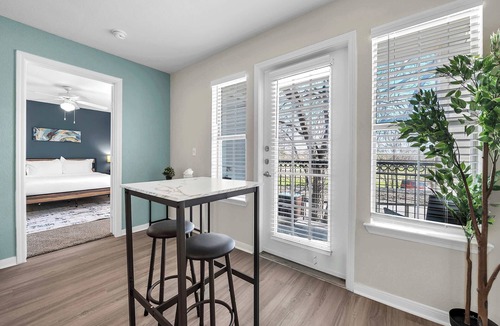 Pleasant Valley Apartment | Spacious apt w/pool, hot tub & gym