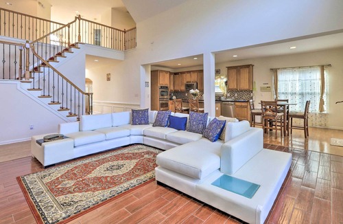 Fairburn House | Spacious Atlanta Home with Lake Access & Deck!