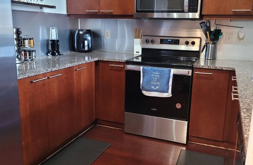 Loring Heights Apartment | Spacious Atlantic Station Lof5. 15 min from the Battery! w/city views