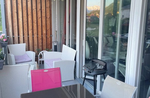 Saint-Jeoire-Prieure Apartment | Spacious, bright apartment with magnificent mountain views