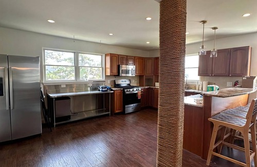 Beach Haven Gardens House | Spacious bay block 6 bedroom 4 bath home in Beach Haven Gardens