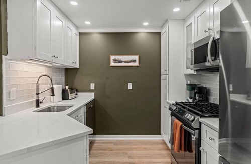 Newtown Apartment | Spacious | Balcony | Central | Hosted By StayRafa