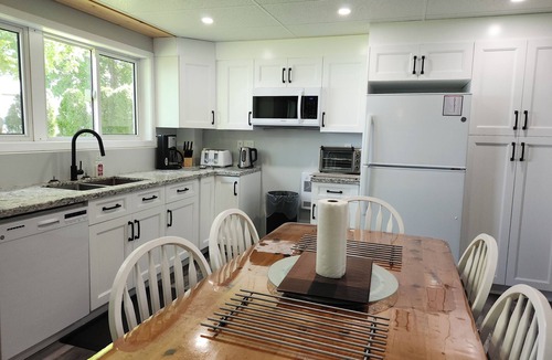 Kawartha Lakes Cottage | Spacious Balsam Lake Waterfront, 5 Bedrooms, 3 Baths, Dog friendly & UNIQUE!