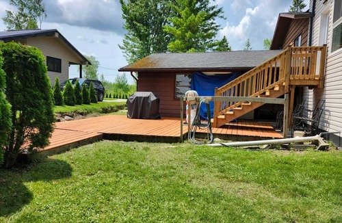 Kawartha Lakes Cottage | Spacious Balsam Lake Waterfront, 5 Bedrooms, 3 Baths, Dog friendly & UNIQUE!