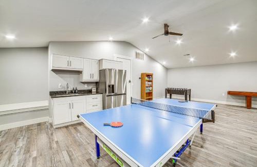 Omaha House | Spacious Barndominium Near Branson w/Game Rooms