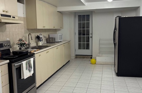 Georgetown Apartment | Spacious basement apartment in Georgetown, GTA