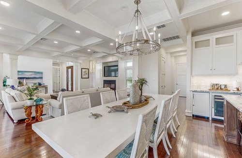 Rockport House | Spacious Bayfront home with full kitchen, patio, balcony & water view