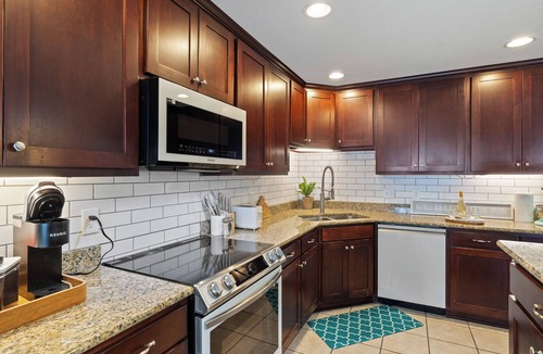 East Ocean View House | Spacious Bayfront Retreat