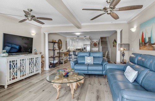 Sunnyside House | Spacious Beachfront Home - Great for Families