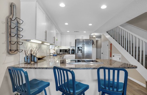 Sunnyside House | Spacious Beachfront Home - Great for Families