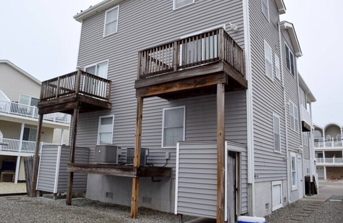 Townsend's Inlet House | Spacious Beach Block 2nd Floor Duplex