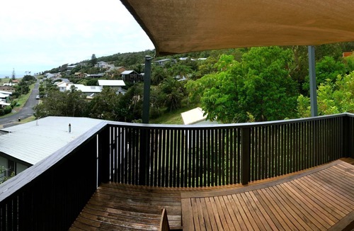 Crescent Head House | SPACIOUS BEACH HOUSE WITH OCEAN VIEWS