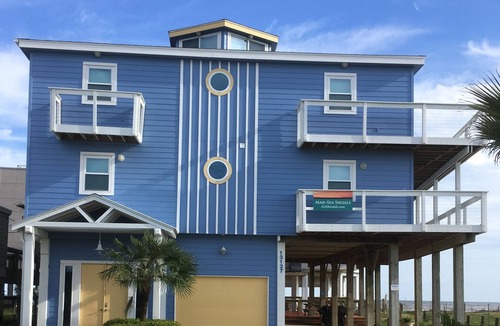 Bermuda Beach House | Spacious Beach House Gulf/Sunset Views Elevator Sleeps 20 Steps to Sand