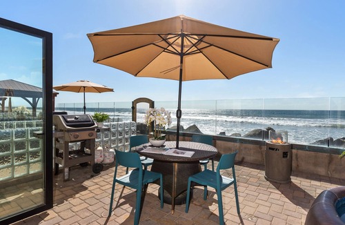South Oceanside House | Spacious Beach Level Oceanfront Condo - 817-3