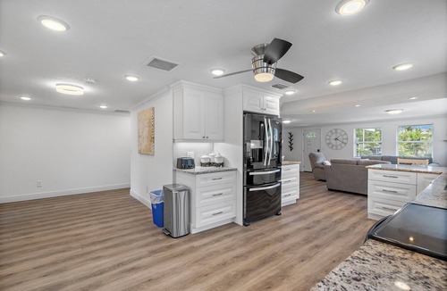 Anona House | Spacious Beach Retreat Near Clearwater & Indian Rocks