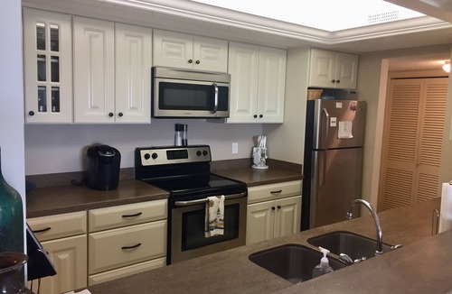 North Redington Beach Condo | Spacious Beachfront Condo on Gorgeous Redington Beach!