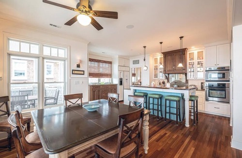 Cape May House | Spacious Beachfront Unit w/Shared Pool