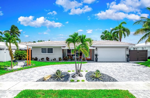 Garden Isles House | Spacious-beachie-on the water-3BR-Sunset-View-BBQ-Pool-WiFi-AC-kayaks-doc