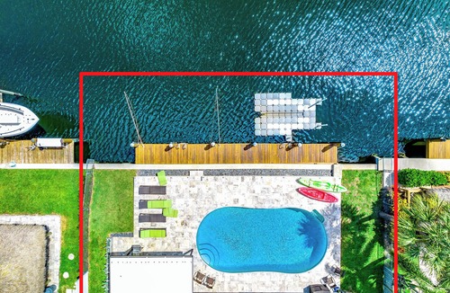 Garden Isles House | Spacious-beachie-on the water-3BR-Sunset-View-BBQ-Pool-WiFi-AC-kayaks-doc