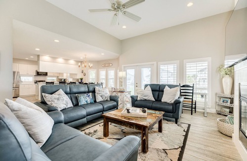 Pirates Beach West House | Spacious Beachside Home w/Long Gulf View, Covered Deck & Huge Primary Suite