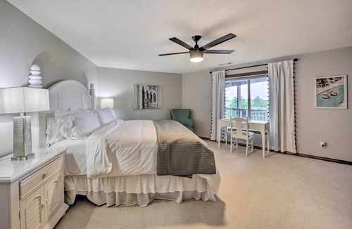 Lost Bridge Village House | Spacious Beaver Lake Home w/ Stunning Views!