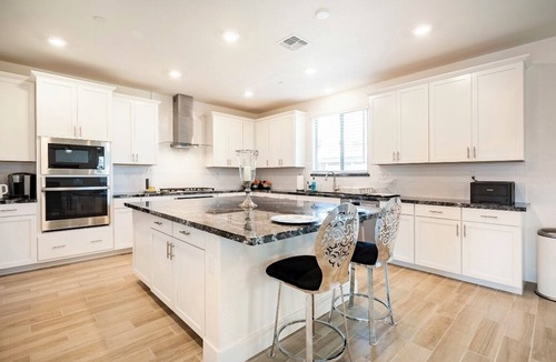 Woodland House | spacious bedroom 5 in pristine & restful home