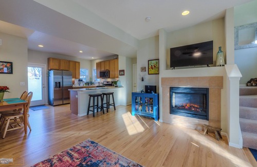 Longmont House | Spacious bedroom and private bath in a shared townhome in enjoyable Longmont