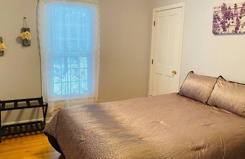 Lee House | Spacious Berkshire Home - Year Round Retreat.