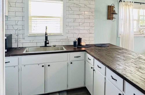 Port O Connor Cottage | Spacious Breezy Shore Cottage, centrally located in Port O’Connor TX