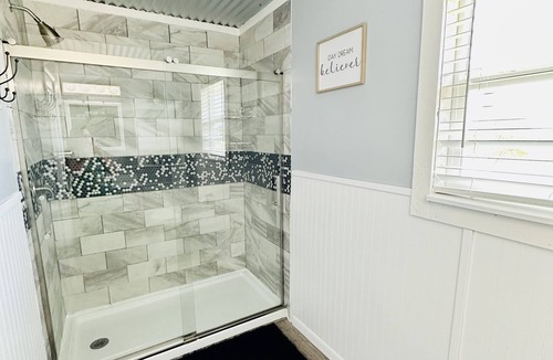 Port O Connor Cottage | Spacious Breezy Shore Cottage, centrally located in Port O’Connor TX