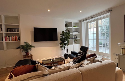 Colville Apartment | Spacious & Bright 1BD Flat in Notting Hill!