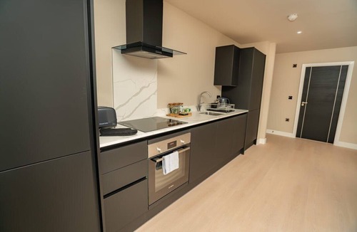 Bloxwich Apartment | Spacious & Bright 2 Bed Apartment in Birmingham