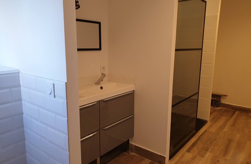 Nefiach House | Spacious, bright, air-conditioned T2 with large garden