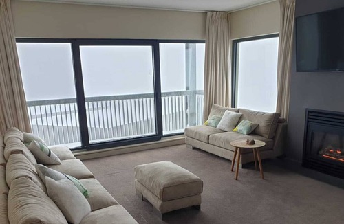 Mount Buller Apartment | Spacious bright apartment in fabulous location