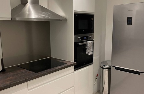 Chateauroux Apartment | Spacious & bright apartment - 100 m² (1,076 sq ft)
