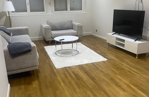 Chateauroux Apartment | Spacious & bright apartment - 100 m² (1,076 sq ft)