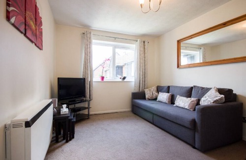 Newbury House | Spacious, bright, central apartment for up to 4