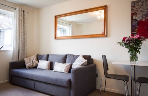 Newbury House | Spacious, bright, central apartment for up to 4