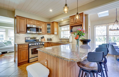 Lumberton House | Spacious & Bright Lumberton Home with Backyard!