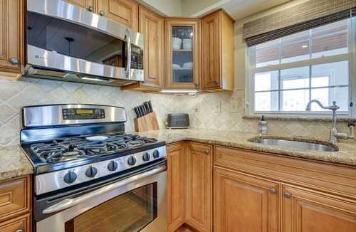 Lumberton House | Spacious & Bright Lumberton Home with Backyard!