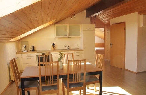 Ueberlingen Apartment | Spacious, bright vacation apartment "zum Saibling"