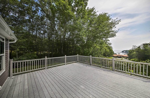 New Harbor House | Spacious Bristol House w/Deck & Harbor Views!