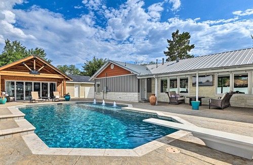 Brownwood House | Spacious Brownwood Getaway: Pets Welcome!