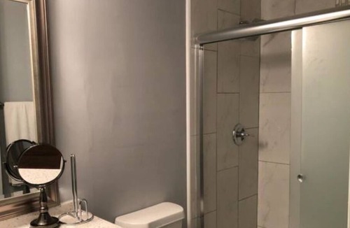 Capitol View House | Spacious Bungalow