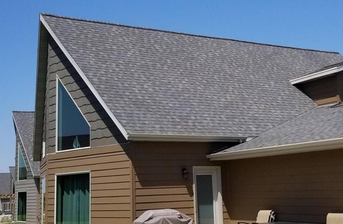 Spirit Lake Cabin | Spacious cabin! Grassy backyard! 3 Brd 2.5 bath Lots of supplies in pantry!