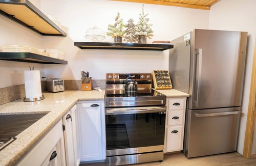 Strawberry Cabin | Spacious Cabin near Pinecrest and Dodge Ridge