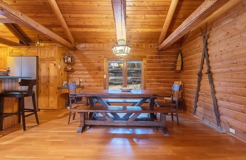 Lutsen Cabin | Spacious cabin on beautiful Caribou Lake