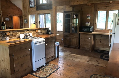 Strasburg Cabin | Spacious Cabin on Cedar Creek, Shenandoah Forest Immersion!