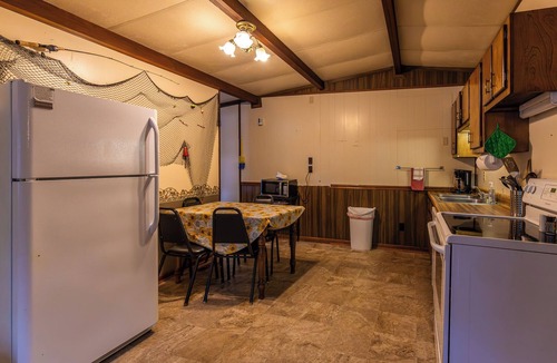Benton Cabin | Spacious Cabin on Kentucky Lake