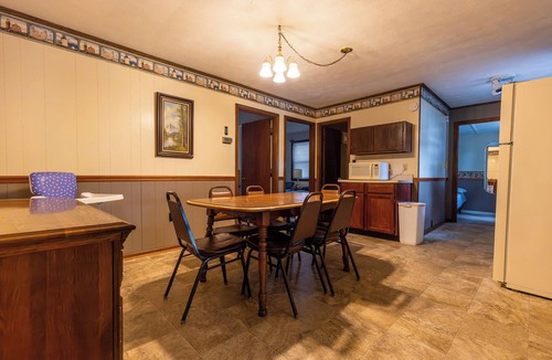 Benton Cabin | Spacious Cabin overlooking Kentucky Lake